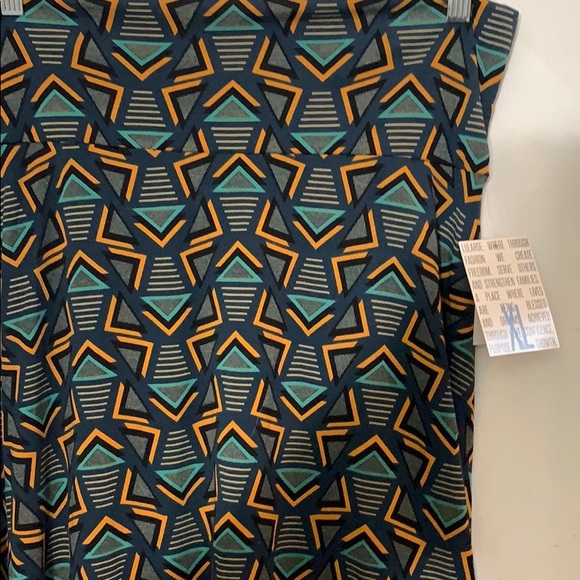 Lularoe Azure Large - Picture 1 of 3